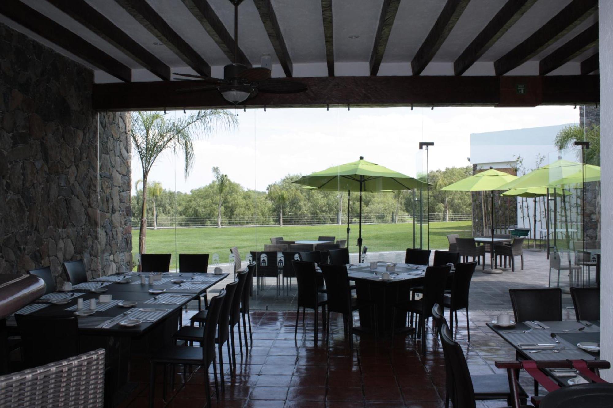 Hotel Villa Mexicana Golf & Equestrian Resort El Pueblito  Zewnętrze zdjęcie