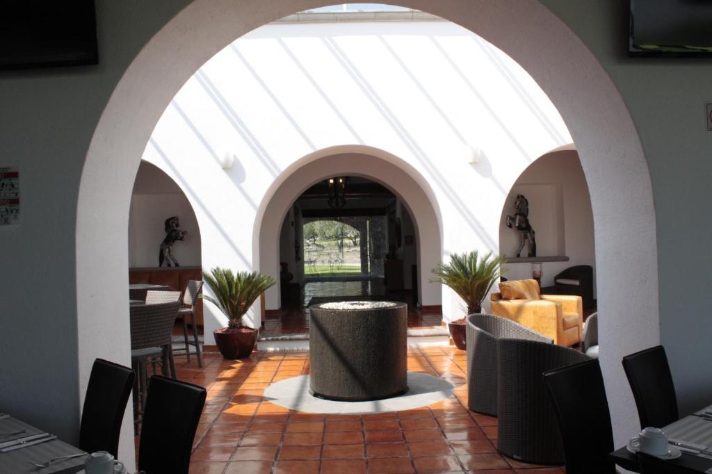 Hotel Villa Mexicana Golf & Equestrian Resort El Pueblito  Zewnętrze zdjęcie